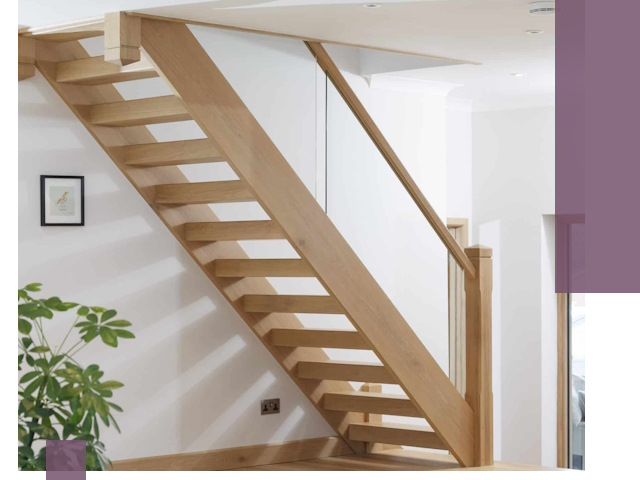 Изготовление деревянных лестниц под ключ в Геленджике для дома