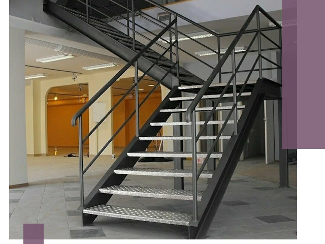 Лестницы для офиса в Геленджике: изготовление, монтаж, демонтаж