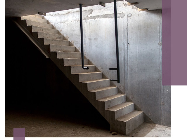 Изготовление и монтаж лестниц в подвале в Геленджике