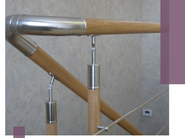 Комбинированные перила на заказ в Геленджике — монтаж и производство