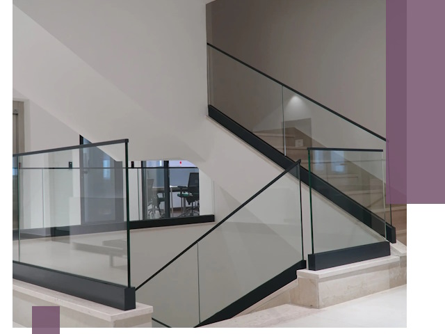 Стеклянные перила премиум-класса с установкой в Геленджике