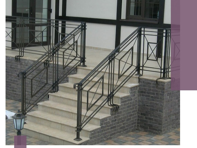 Перила для крыльца в Геленджике — монтаж, изготовление и установка