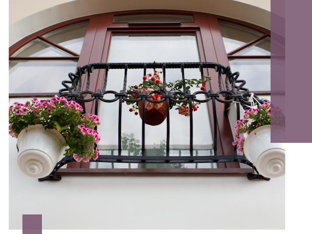 Изготовление и монтаж французских балконов в Геленджике