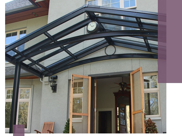 Изготовление и монтаж навесов и козырьков в Геленджике