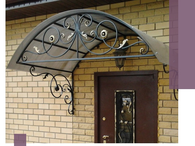 Изготовление козырьков из металла под ключ в Геленджике