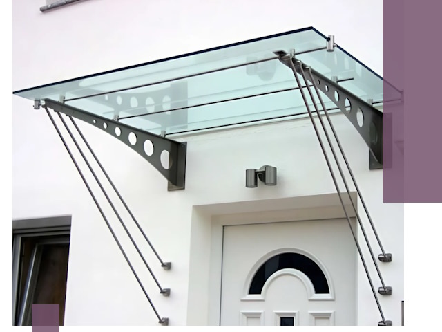 Козырьки над входом под ключ в Геленджике — изготовление и монтаж