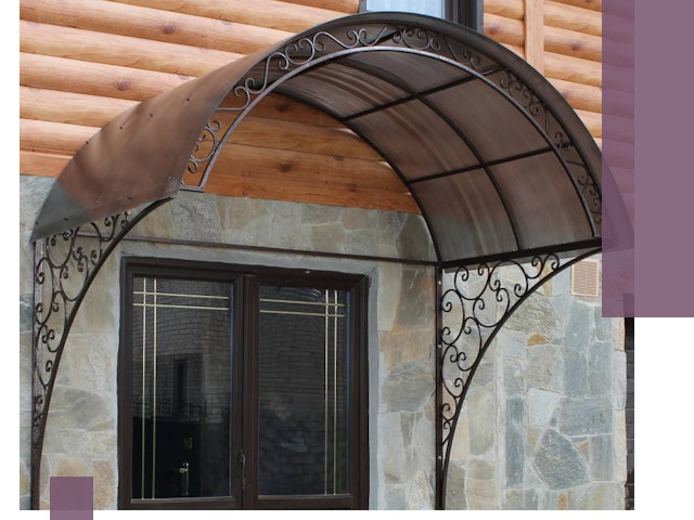 Арочные козырьки под ключ в Геленджике: изготовление и монтаж
