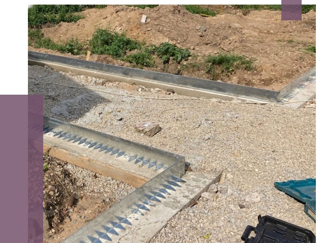 Металлические бордюры для дорожек в Геленджике от 4989 руб.