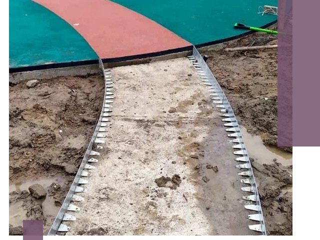 Металлические бордюры для дорожек в Геленджике — монтаж и изготовление